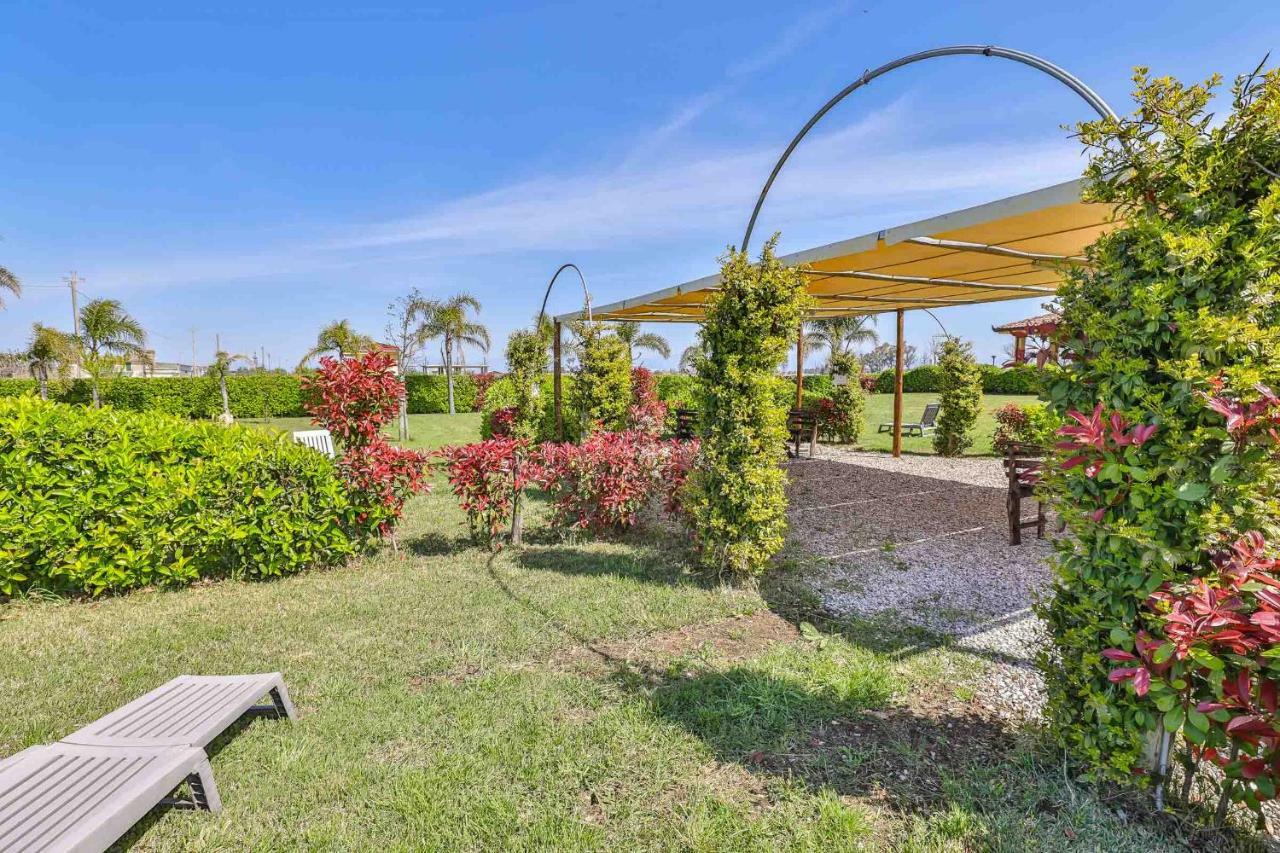 I Giardini Dell'Olimpo Apartment Paestum Bagian luar foto