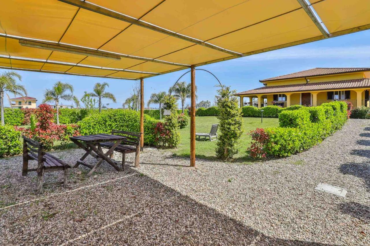 I Giardini Dell'Olimpo Apartment Paestum Bagian luar foto